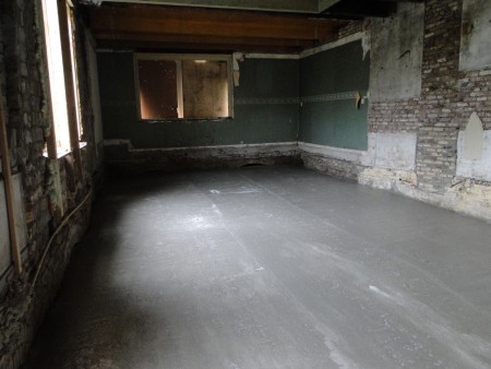 En vervolgens het beton. Het ziet er weer mooi strak uit